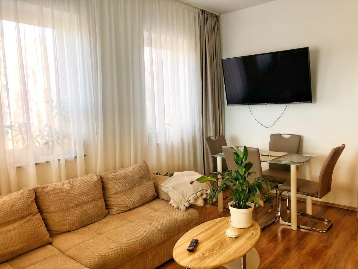 Boro Apartman ทิสซาฟือแรด ภายนอก รูปภาพ