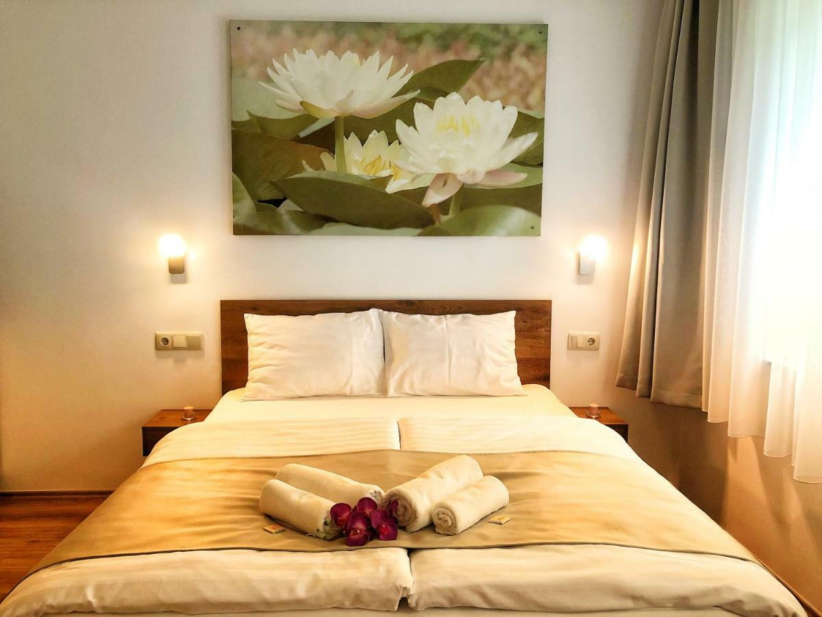 Boro Apartman ทิสซาฟือแรด ภายนอก รูปภาพ
